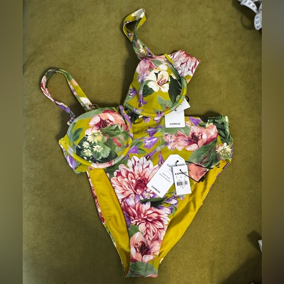 EXPRESS Body Contour Swim Set in Floral Size S 86 - Picture 1 of 10